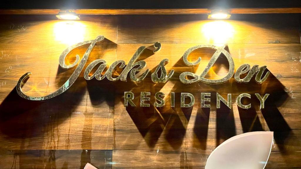 Jack'S Den Residency Hotel Puducherry Buitenkant foto